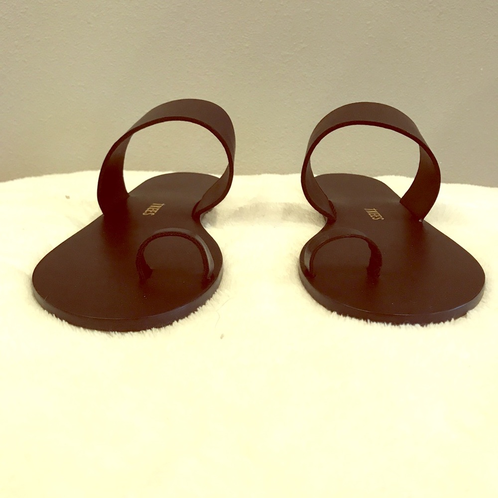 Brand new Tkees Sandals size 7